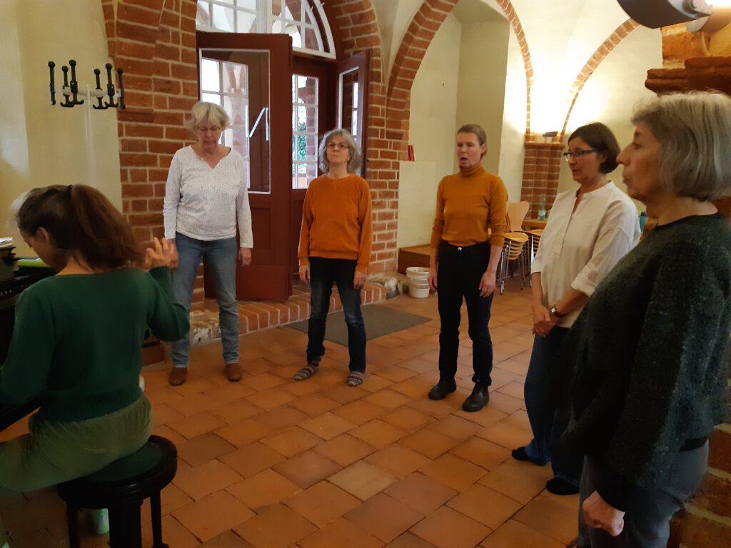 Stimmbildung mit Simone Trömel im Kloster Lehnin